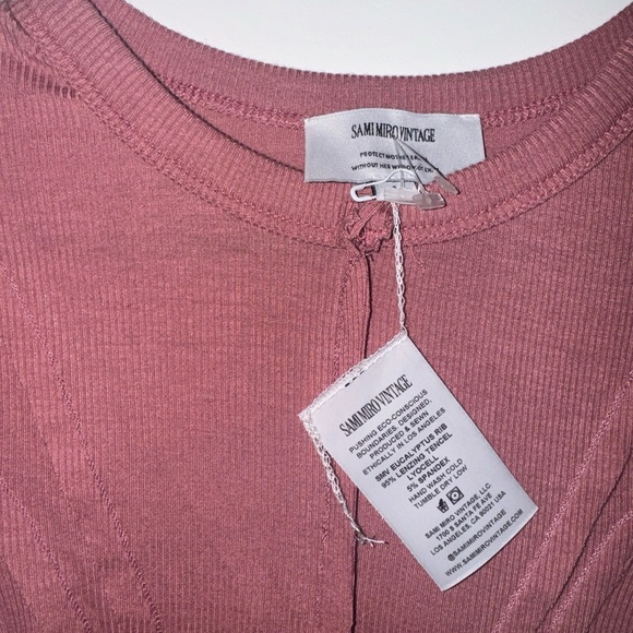 Sami Miro Vintage NEW WITH TAGS Asymmetric Baby Rib Tee Size Small S 🩷 - Picture 4 of 5